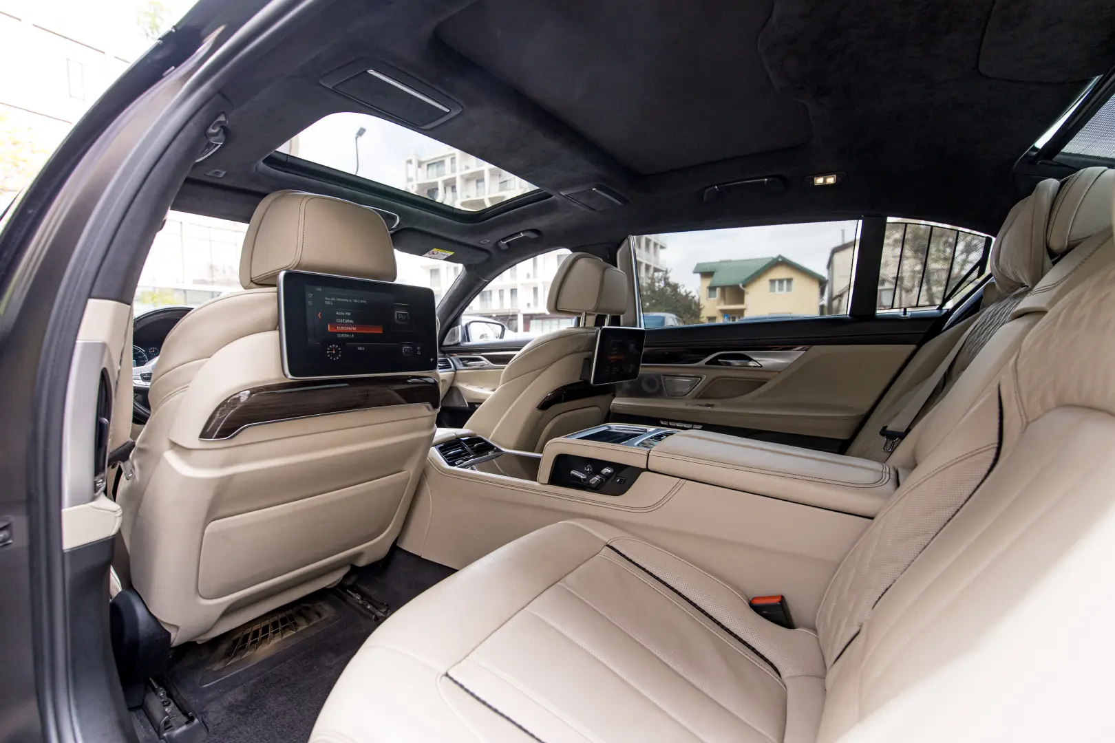 BMW M760Li xDrive