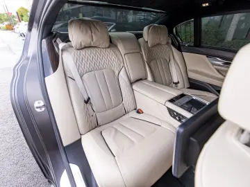 BMW M760Li xDrive