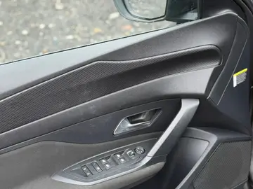 Peugeot 308 1.5L BlueHDI 130 S&S EAT8 Allure