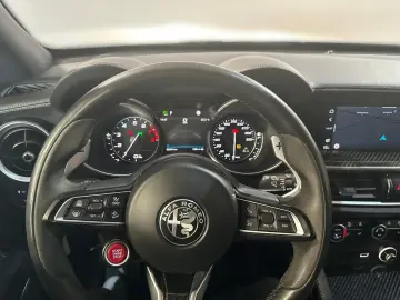 Stelvio QUADRIFOGLIO Q4 2.9 V6 BI-TURBO PANO H&K