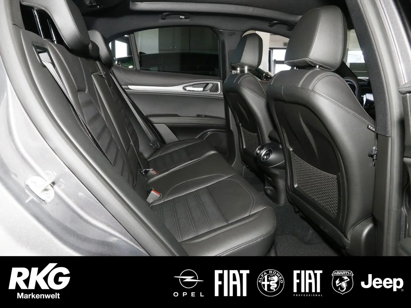 Stelvio VELOCE Q4 2.0 Turbo AHK Panorama Dach Pr