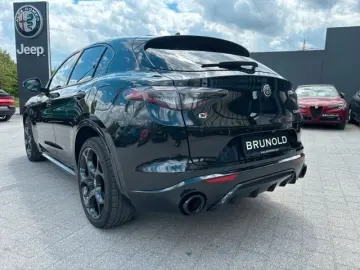 Stelvio MY23 Competizione Q4 (280 PS)