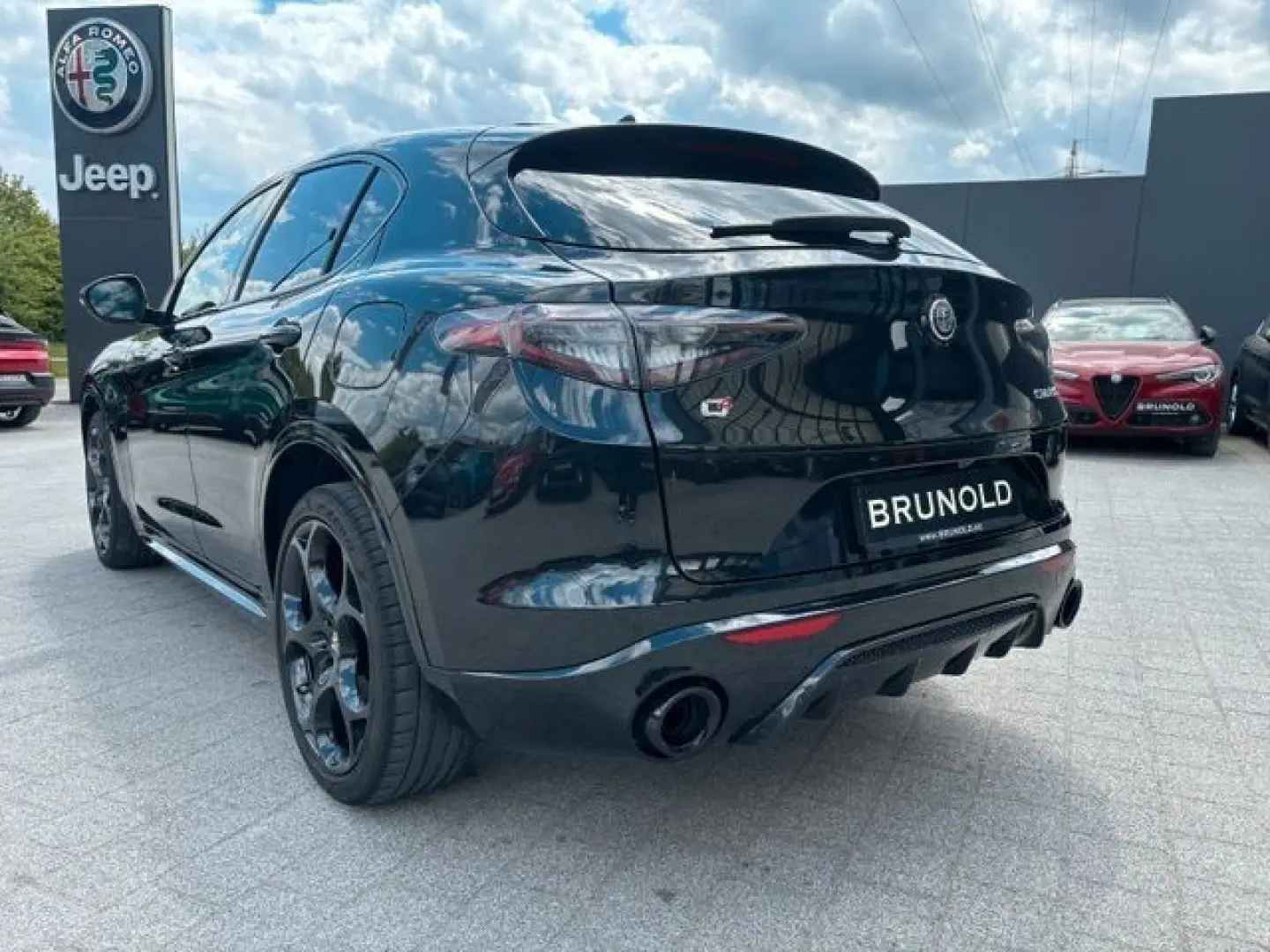 Stelvio MY23 Competizione Q4 (280 PS)