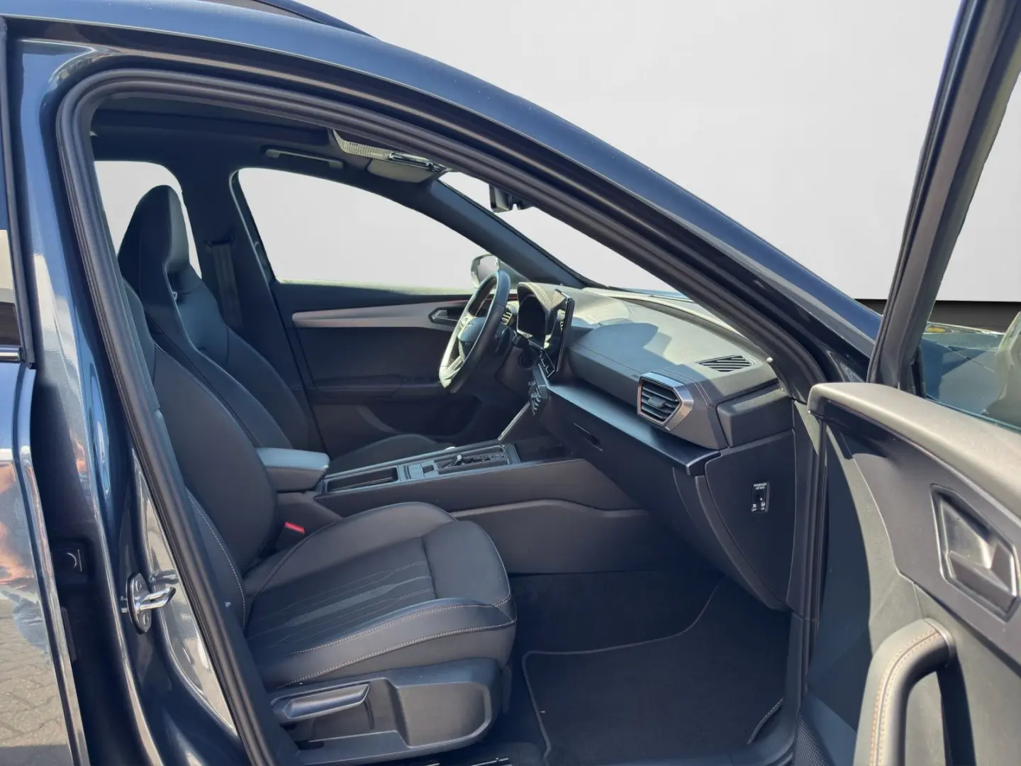 Formentor VZ 2.0 TSI DSG NAVI 4DRIVE PANO SHZ RF