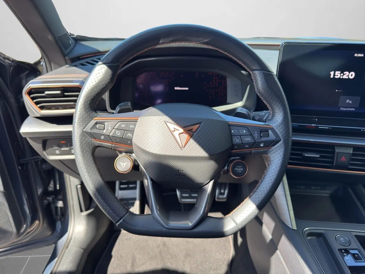 Formentor VZ 2.0 TSI DSG NAVI 4DRIVE PANO SHZ RF