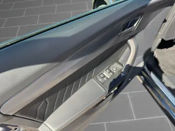 Formentor VZ 2.0 TSI DSG NAVI 4DRIVE PANO SHZ RF