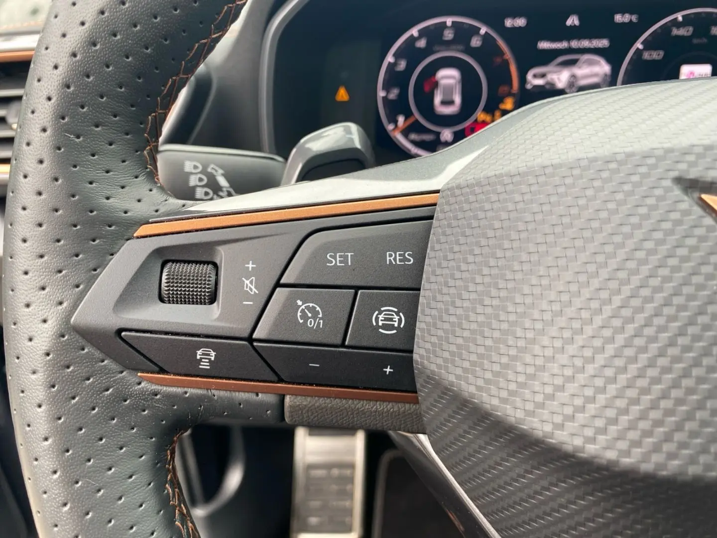 Formentor VZ 2.0 TSI DSG  LED 360  Pano CarPlay