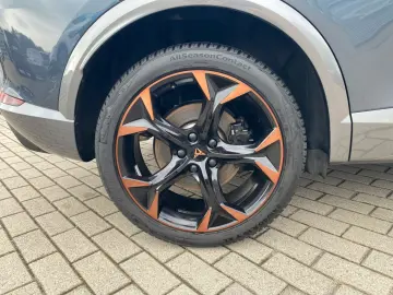 Formentor VZ 2.0 TSI DSG  LED 360  Pano CarPlay