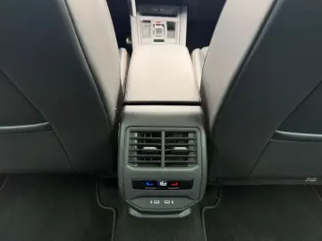 Formentor VZ 2.0 TSI DSG  LED Pano Beats Memory