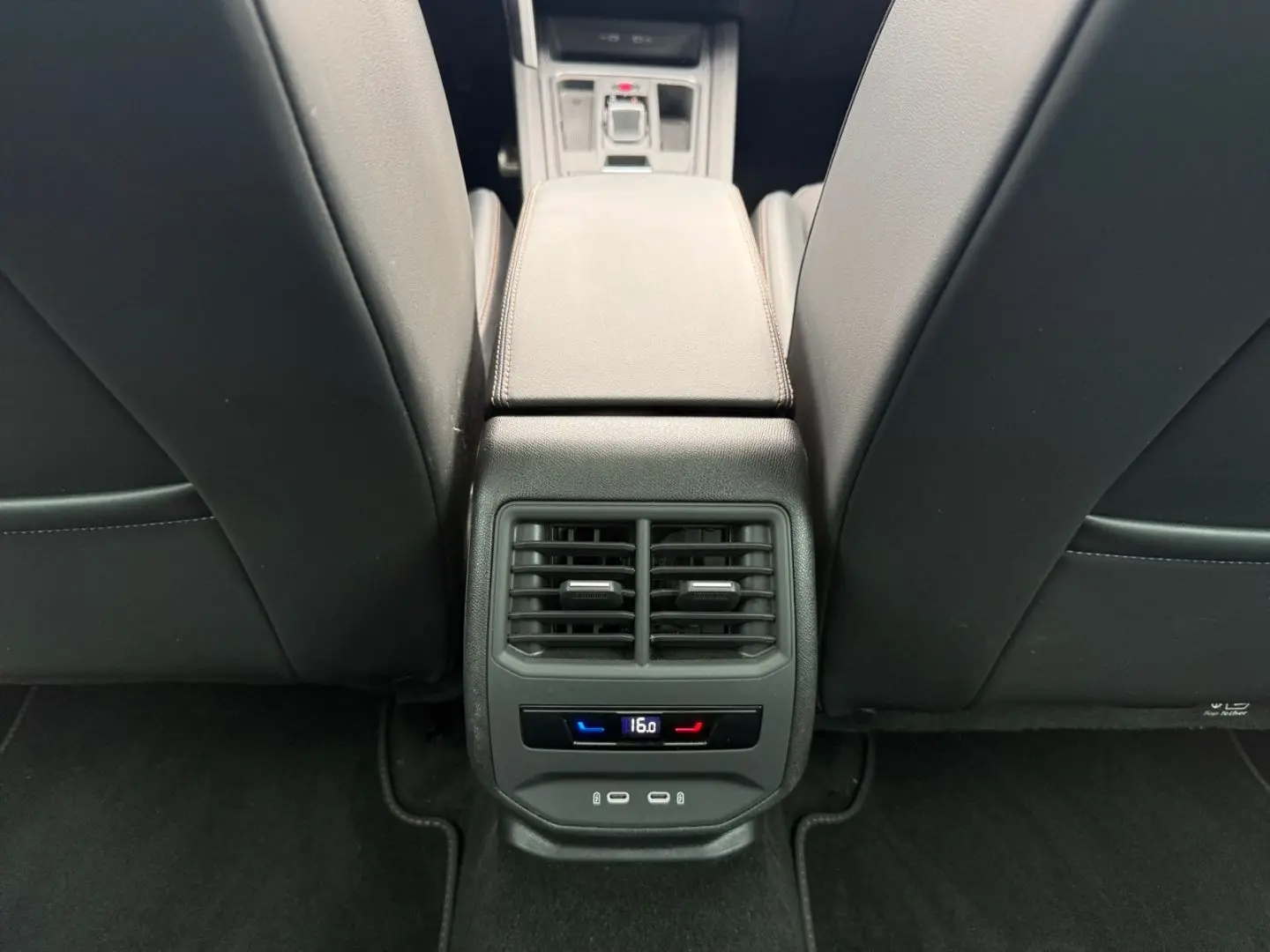 Formentor VZ 2.0 TSI DSG  LED Pano Beats Memory