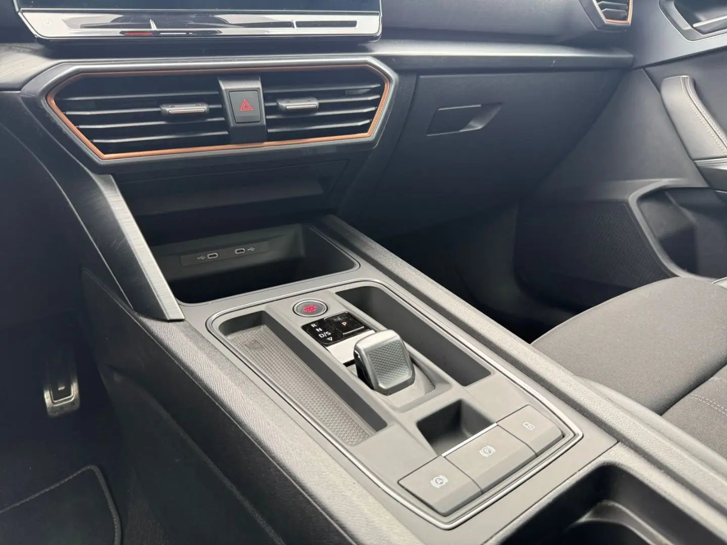 Formentor VZ 2.0 TSI DSG  LED Pano Beats Memory