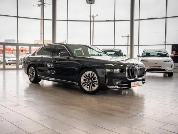 BMW Seria 7 740d xDrive Sportautomatic