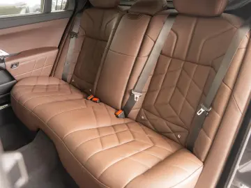 BMW Seria 7 740d xDrive Sportautomatic