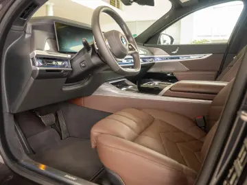 BMW Seria 7 740d xDrive Sportautomatic