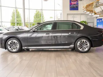 BMW Seria 7 740d xDrive Sportautomatic