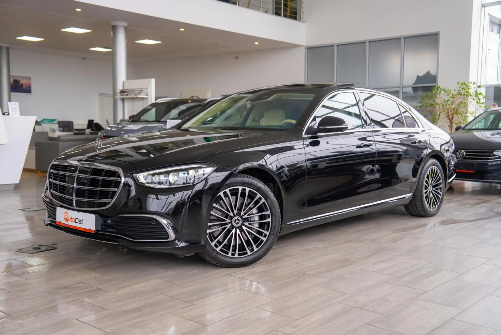 Mercedes-Benz S-Class S580e LONG Plug-in Hybrid 9G-Tronic