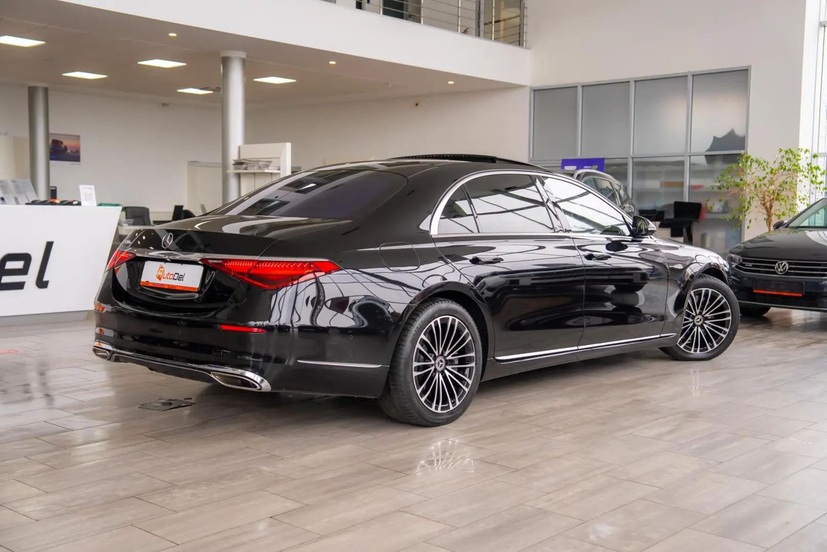 Mercedes-Benz S-Class S580e LONG Plug-in Hybrid 9G-Tronic