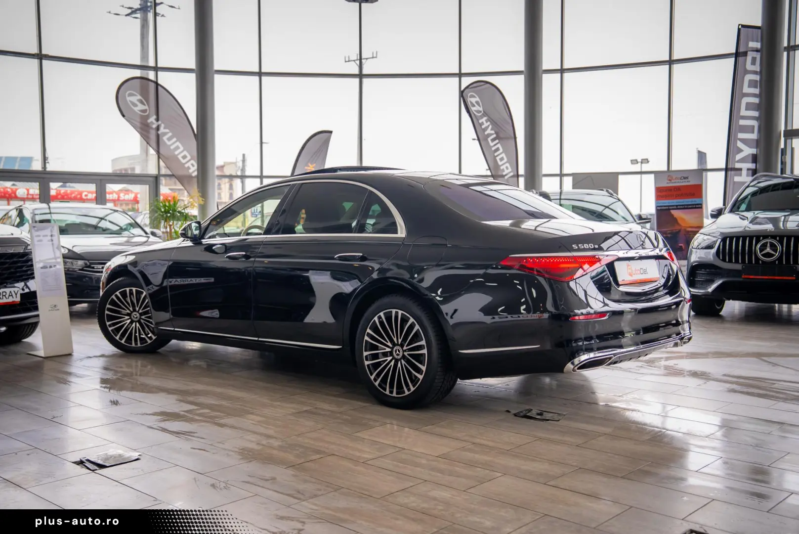 Mercedes-Benz S-Class S580e LONG Plug-in Hybrid 9G-Tronic