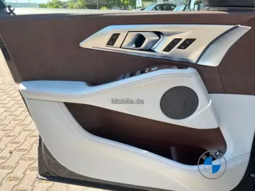 BMW XM 50e 23  Autobahnassistent AHK