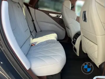 BMW XM 50e 23  Autobahnassistent AHK