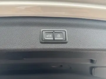 Q3 35 TDI S tronic S Line RFK Pano Navi LED