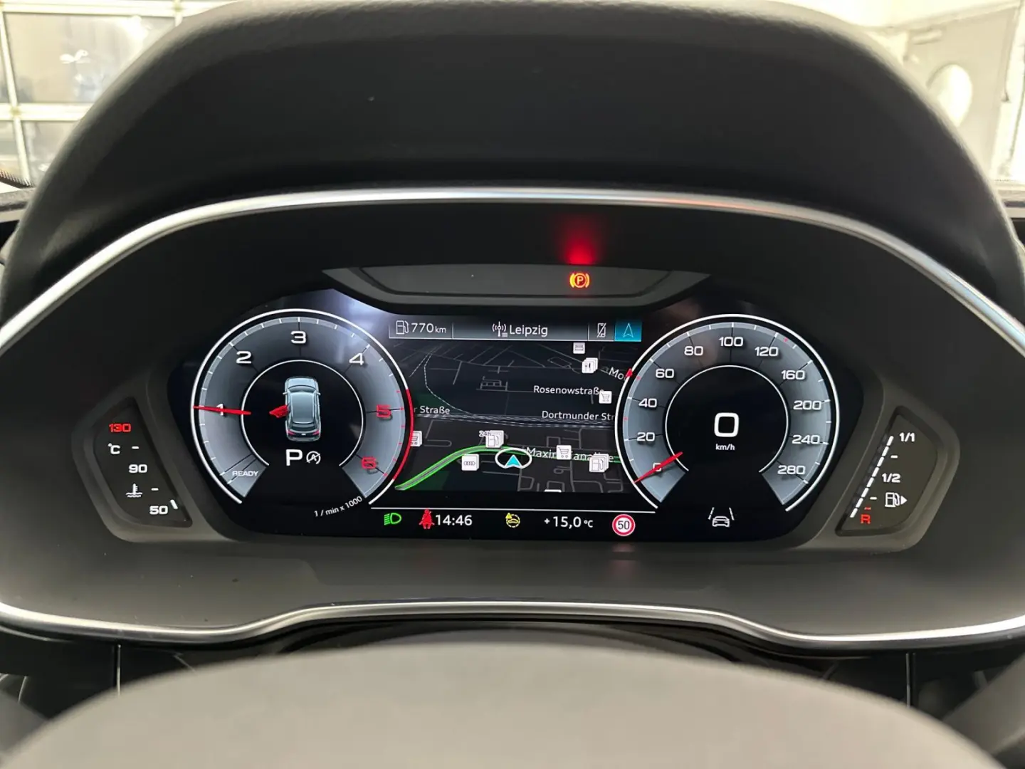 Q3 35 TDI qu. advanced  LED Navi Business AHK