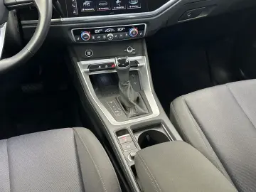 Q3 35 TDI qu. advanced  LED Navi Business AHK