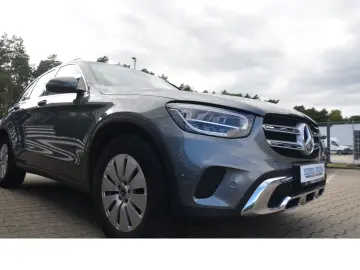 GLC 220 d 4M LED Ahk Keyless RFK Distronic MBUX
