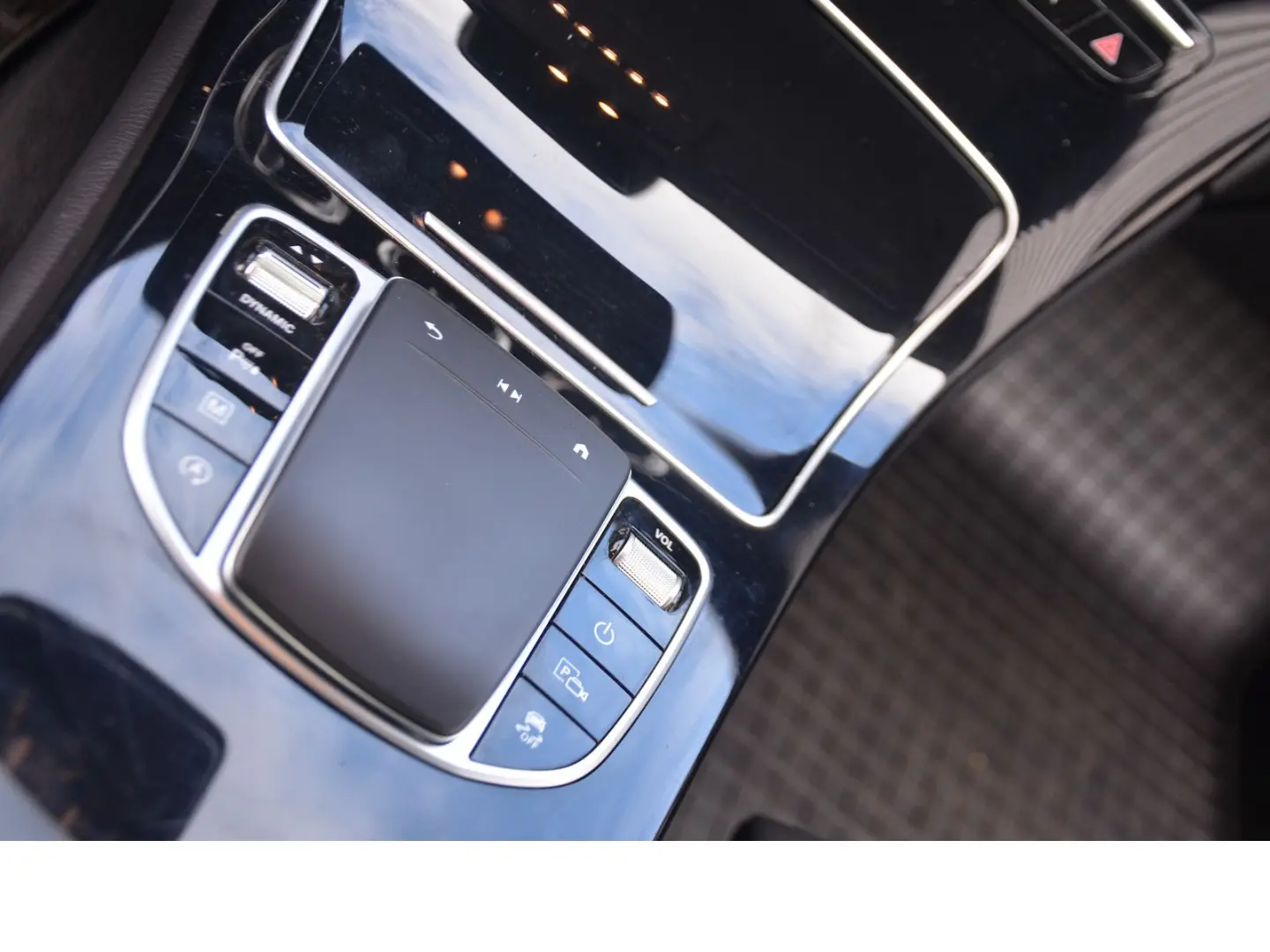 GLC 220 d 4M LED Ahk Keyless RFK Distronic MBUX