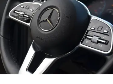 GLC 220 d 4M LED Ahk Keyless RFK Distronic MBUX