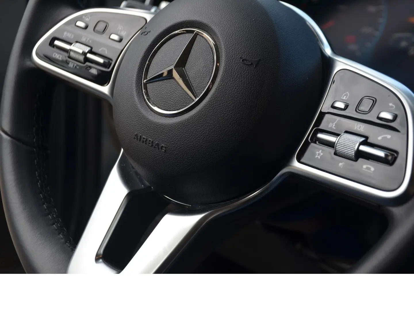 GLC 220 d 4M LED Ahk Keyless RFK Distronic MBUX