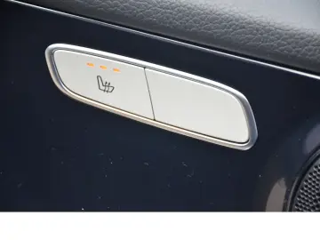 GLC 220 d 4M LED Ahk Keyless RFK Distronic MBUX