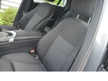 GLC 220 d 4M LED Ahk Keyless RFK Distronic MBUX