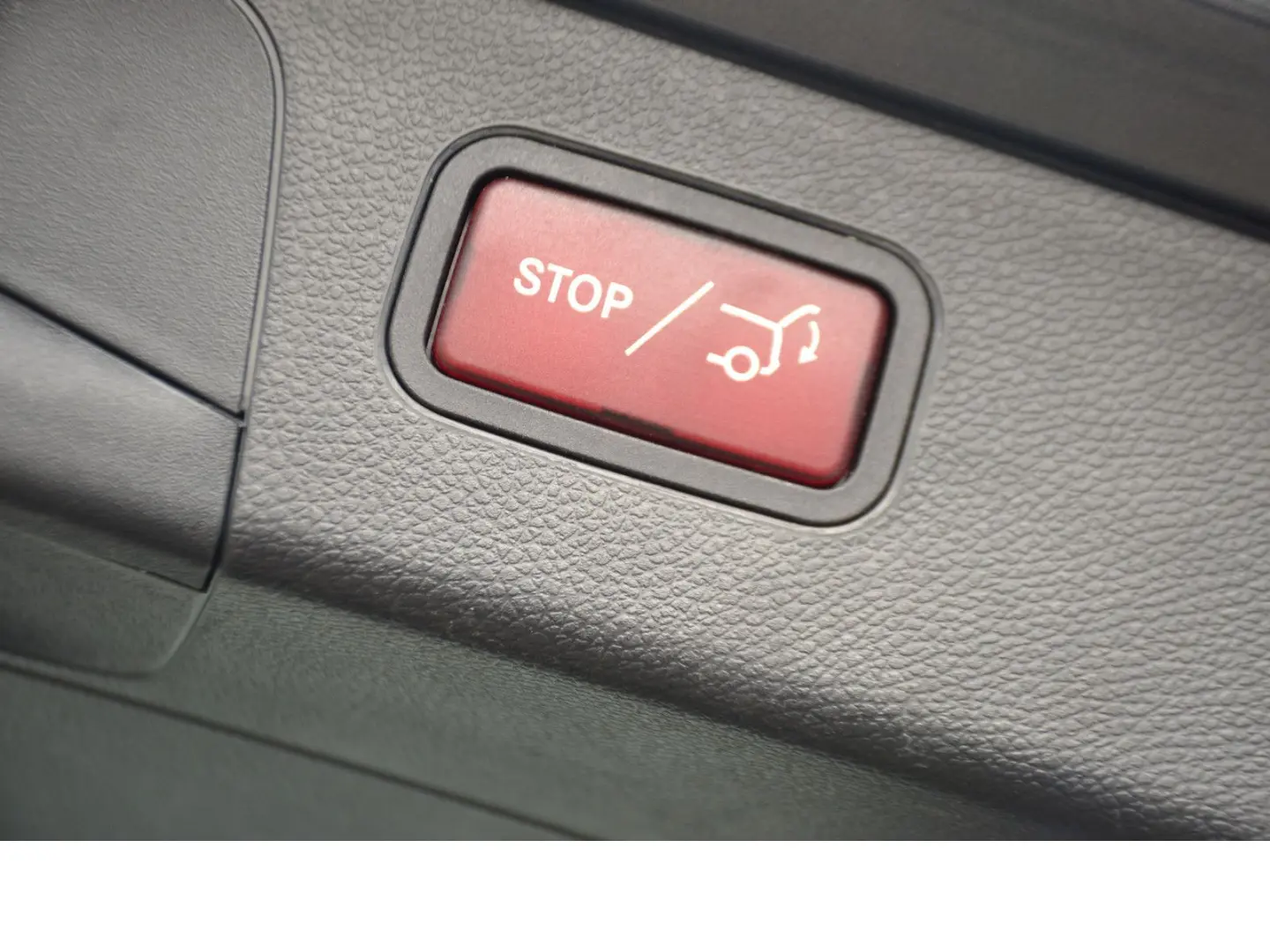 GLC 220 d 4M LED Ahk Keyless RFK Distronic MBUX