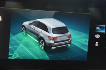 GLC 220 d 4M LED Ahk Keyless RFK Distronic MBUX