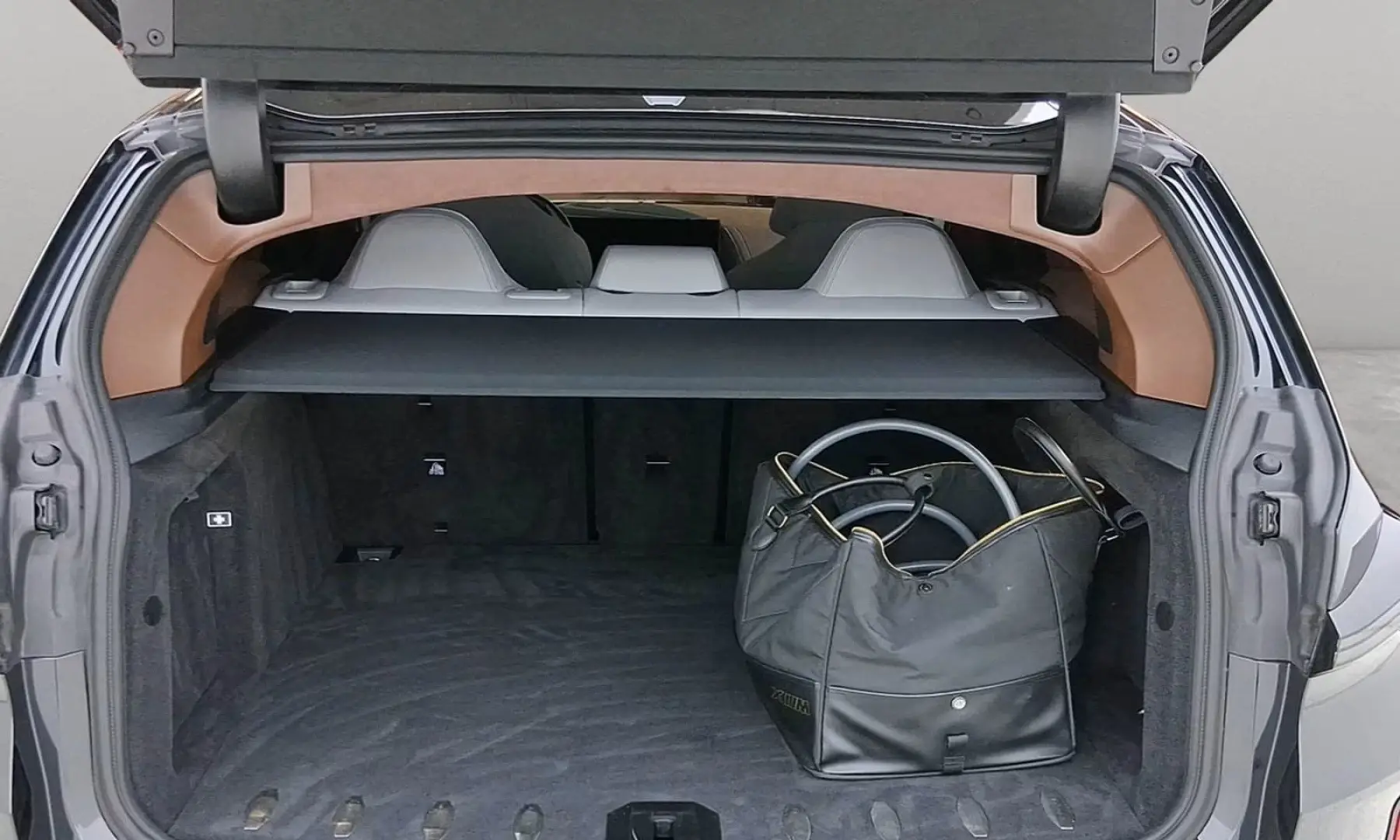 XM 50e Massage AHK Driv.Assist.Prof Harman K