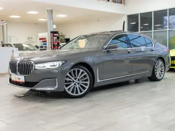 BMW Seria 7 745Le Long xDrive   3.0 Plug-in Hybrid