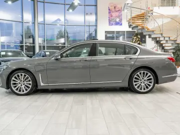 BMW Seria 7 745Le Long xDrive   3.0 Plug-in Hybrid