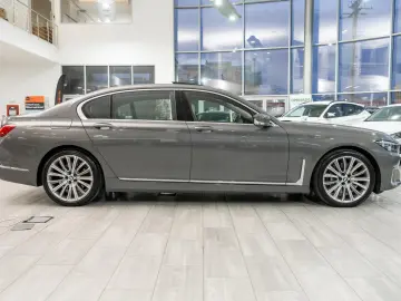 BMW Seria 7 745Le Long xDrive   3.0 Plug-in Hybrid