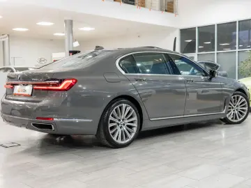 BMW Seria 7 745Le Long xDrive   3.0 Plug-in Hybrid