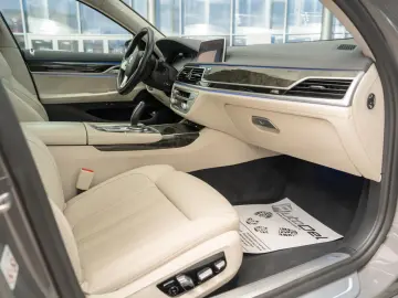 BMW Seria 7 745Le Long xDrive   3.0 Plug-in Hybrid