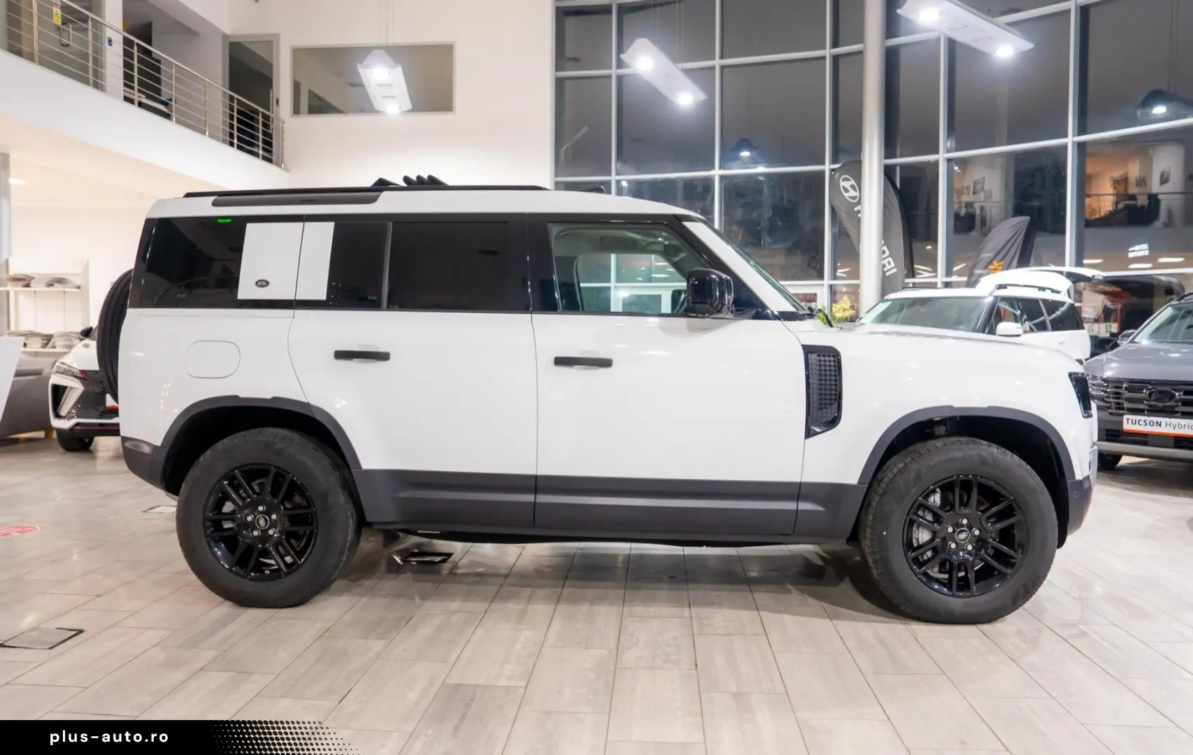 Land Rover Defender D300 3.0d 4x4 MHEV -  Hard Top