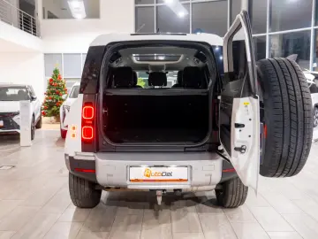 Land Rover Defender D300 3.0d 4x4 MHEV -  Hard Top