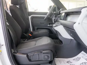 Land Rover Defender D300 3.0d 4x4 MHEV -  Hard Top