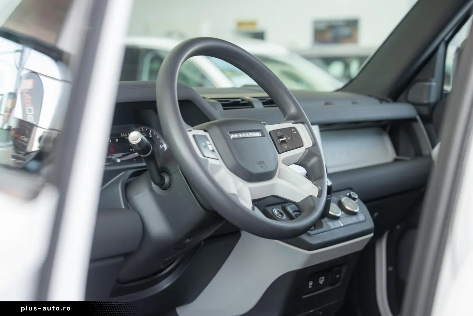 Land Rover Defender D300 3.0d 4x4 MHEV -  Hard Top