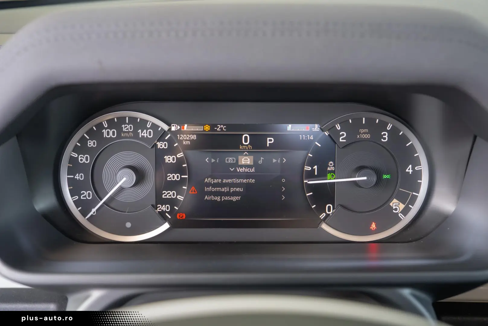 Land Rover Defender D300 3.0d 4x4 MHEV -  Hard Top