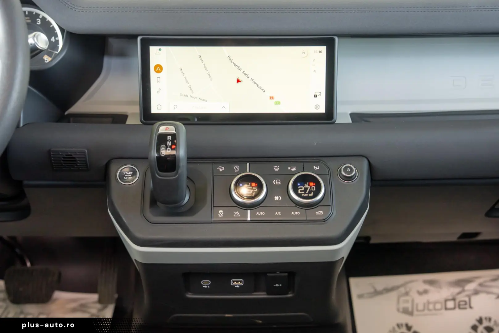 Land Rover Defender D300 3.0d 4x4 MHEV -  Hard Top