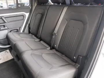 Land Rover Defender D300 3.0d 4x4 MHEV -  Hard Top