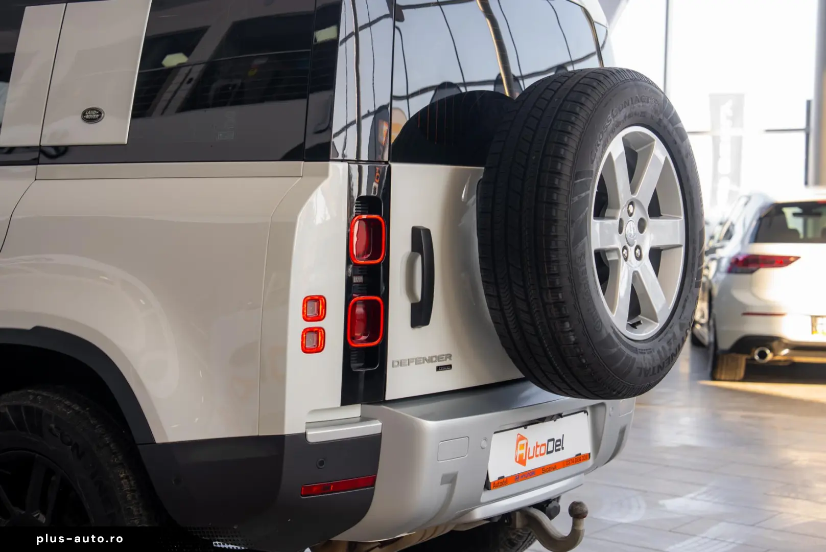 Land Rover Defender D300 3.0d 4x4 MHEV -  Hard Top