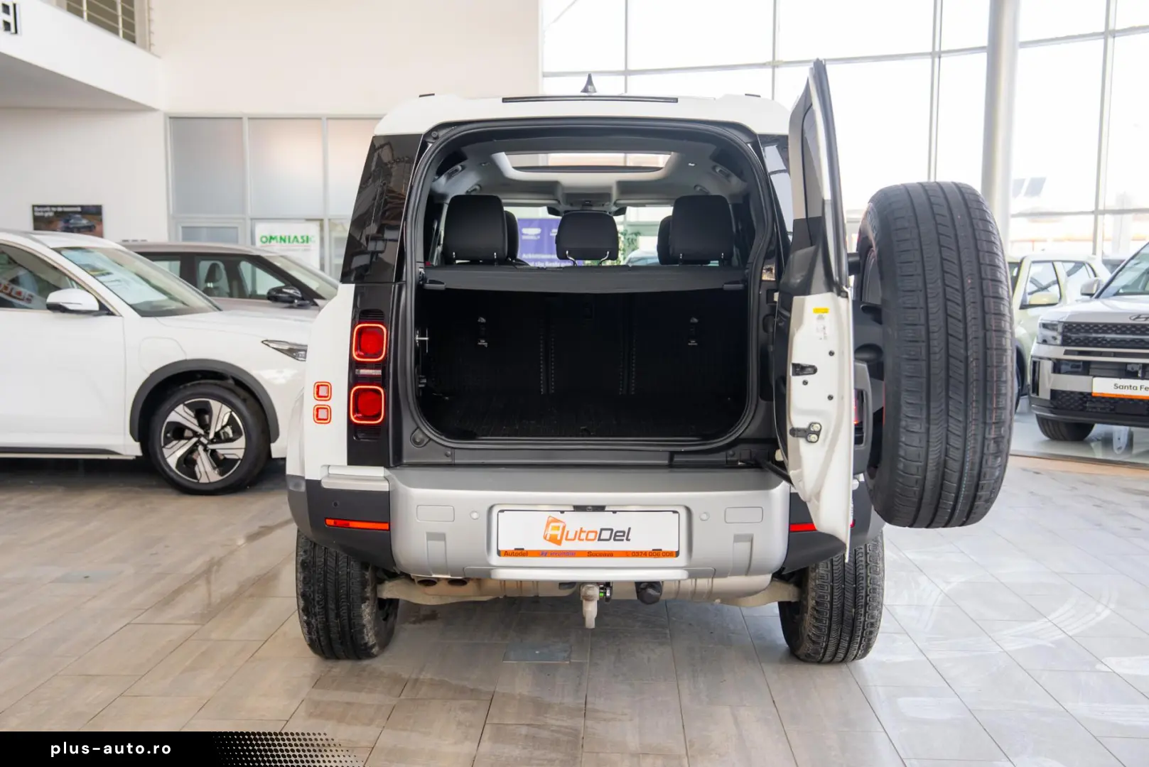 Land Rover Defender D300 3.0d 4x4 MHEV -  Hard Top